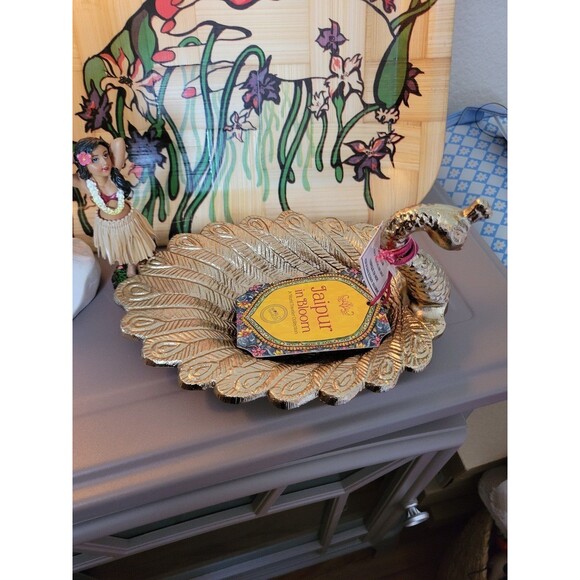 Gold Peacock Jewelry/Soap Dish - Picture 3 of 10